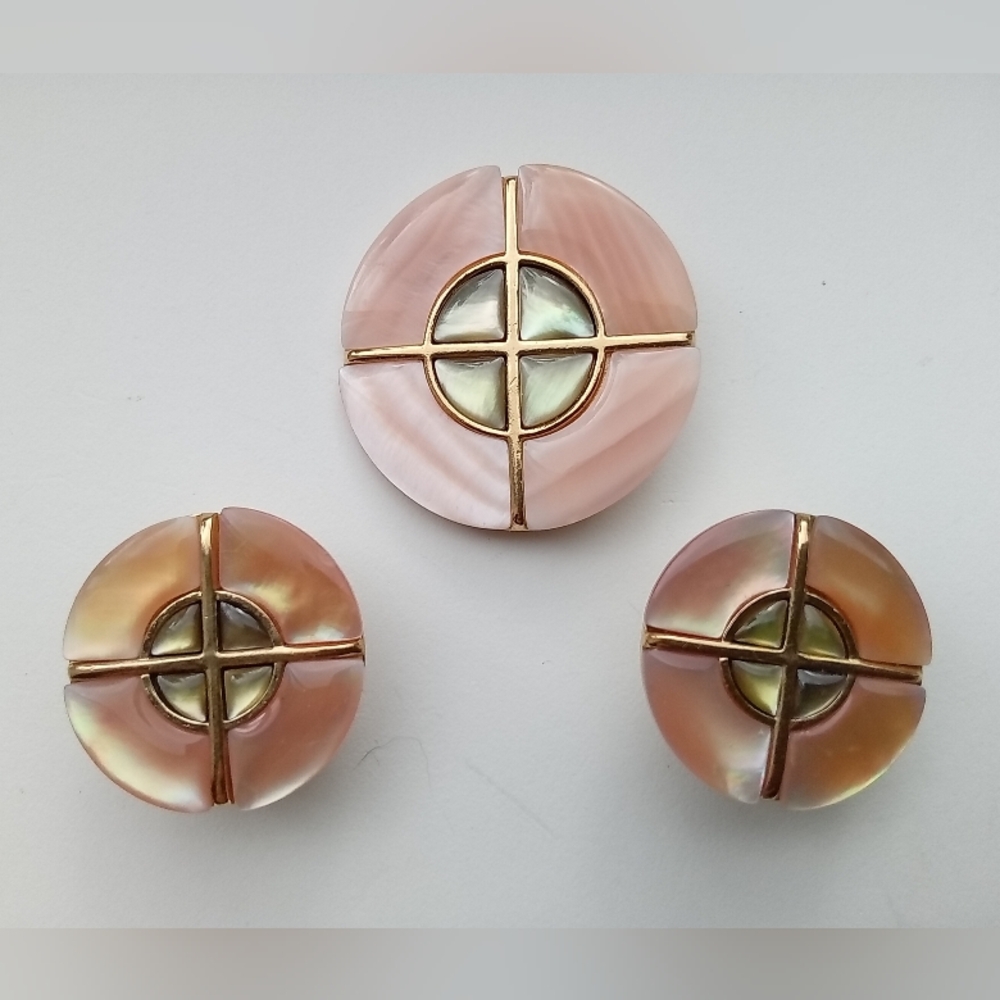Butler Vintage 1980s Set of 3 Round Peach Abalone Shell Brooch & Earrings